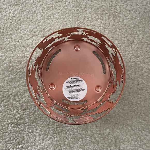 Bath & Body Works Gingerbread Ornaments 3-Wick Candle Holder - Picture 8 of 16